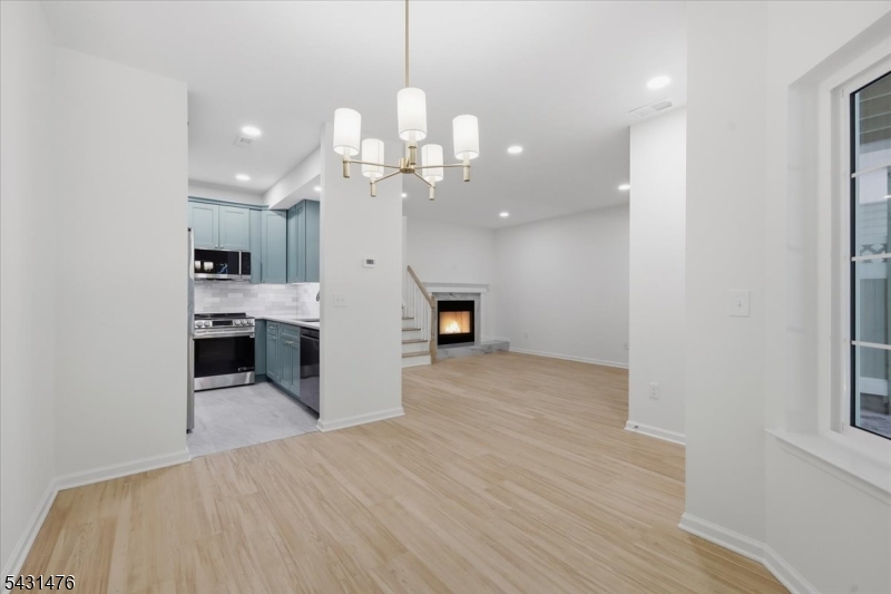 Crestmont Highlands - Residential