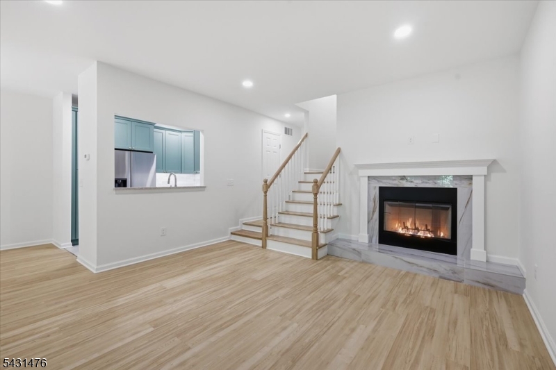 Crestmont Highlands - Residential
