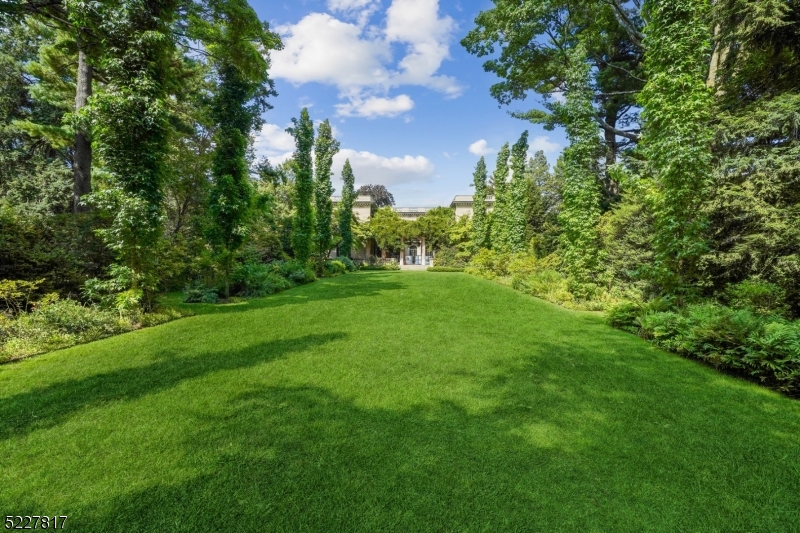 ESTATE SECTION - Residential