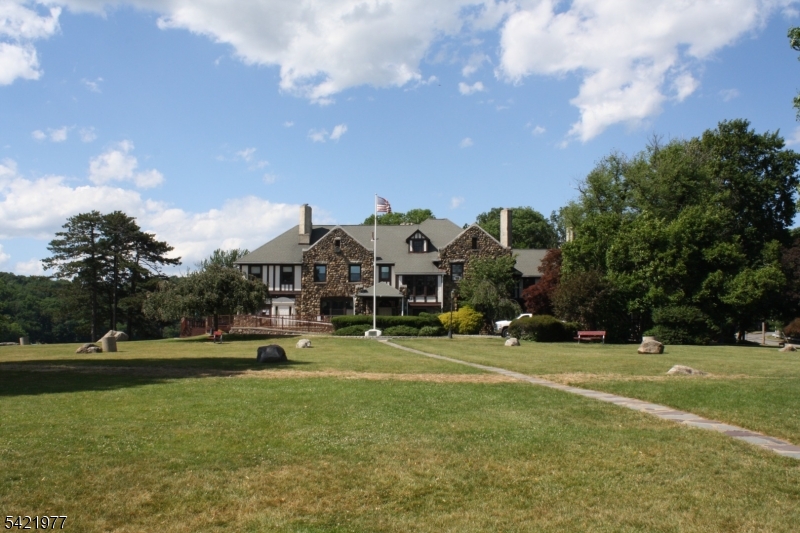 WHITE MEADOW LAKE - Residential
