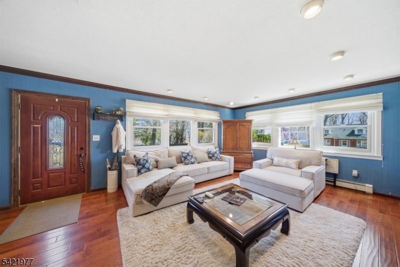 WHITE MEADOW LAKE - Residential