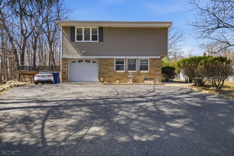 WHITE MEADOW LAKE - Residential